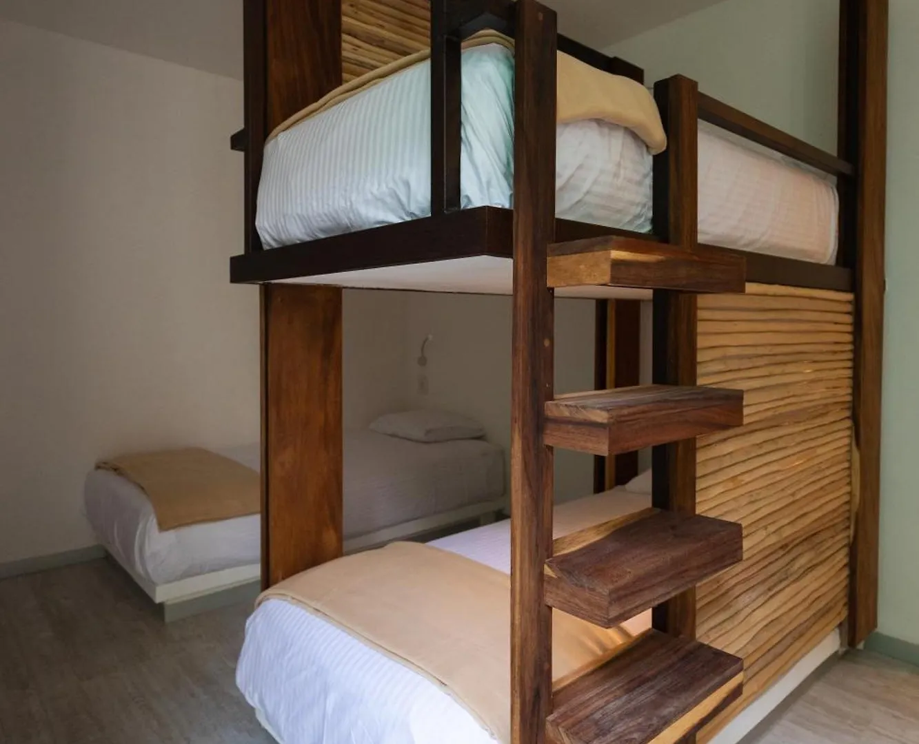 Suut Hostal Boutique Playa del Carmen